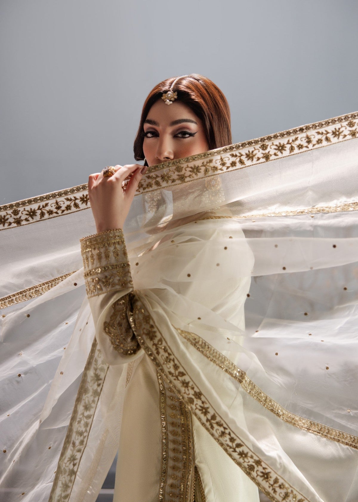 GOLD TISSUE SUIT ALS05