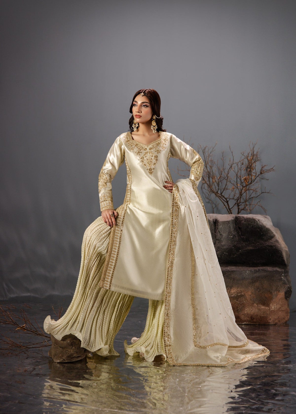 GOLD TISSUE SUIT ALS05