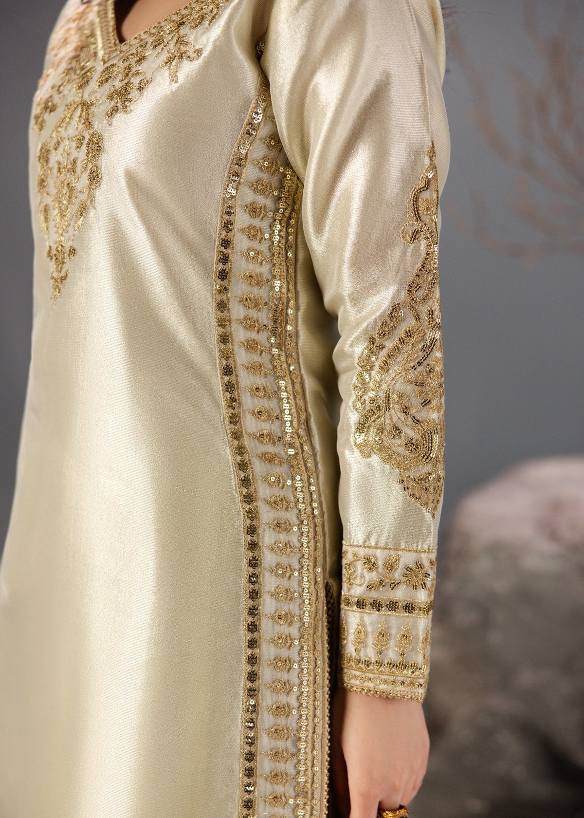 GOLD TISSUE SUIT ALS05