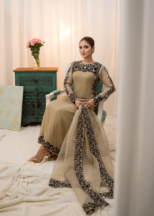 BEIGE TAIL SUIT ALL303