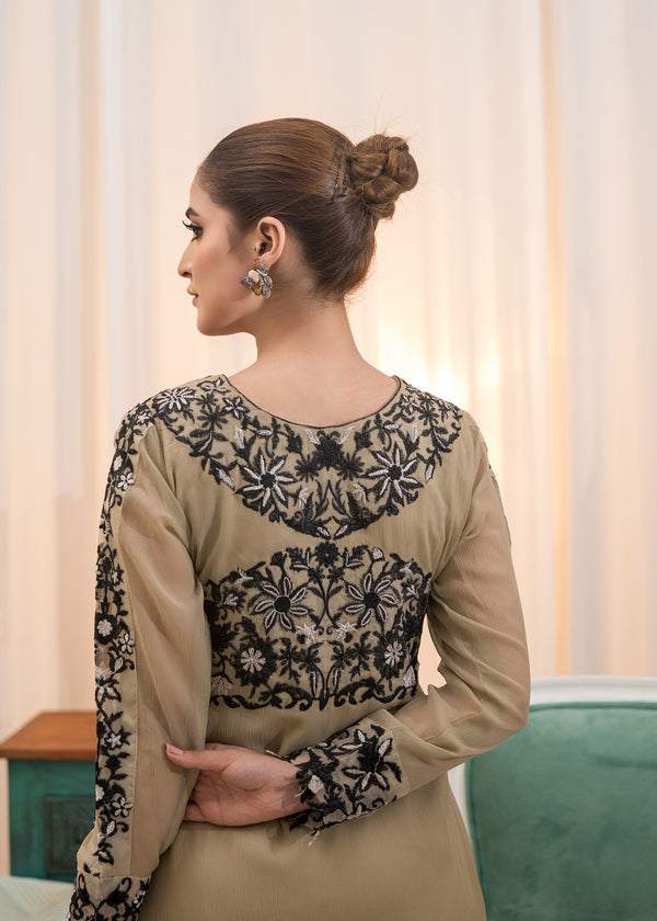 BEIGE TAIL SUIT ALL303