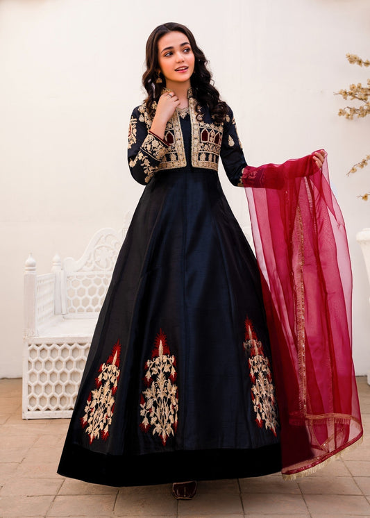 BLACK WAISCOAT MAXI ALT023