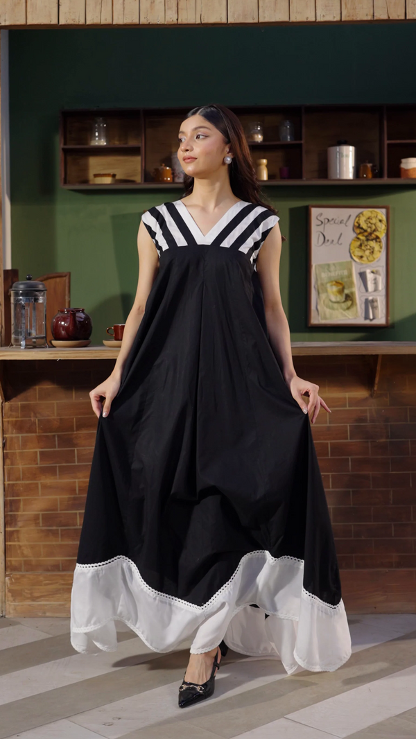 Elegant Black FLARED MAXI ALB125